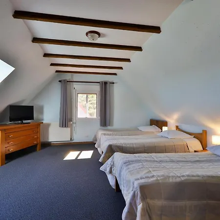 A La Montagne Apartment *
