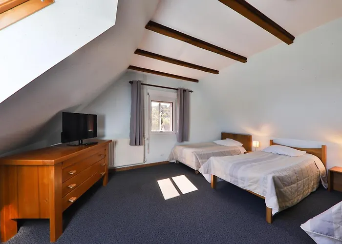 A La Montagne Apartment *