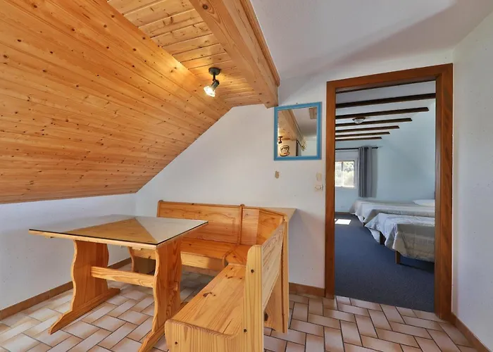 A La Montagne Apartment