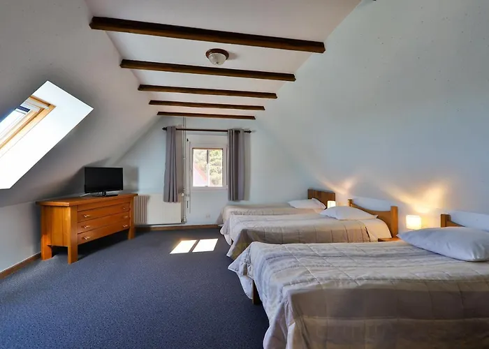 A La Montagne Apartment *